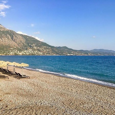 Serene Seaside Bliss - Lush & Secluded Garden Oasis Каламата Экстерьер фото